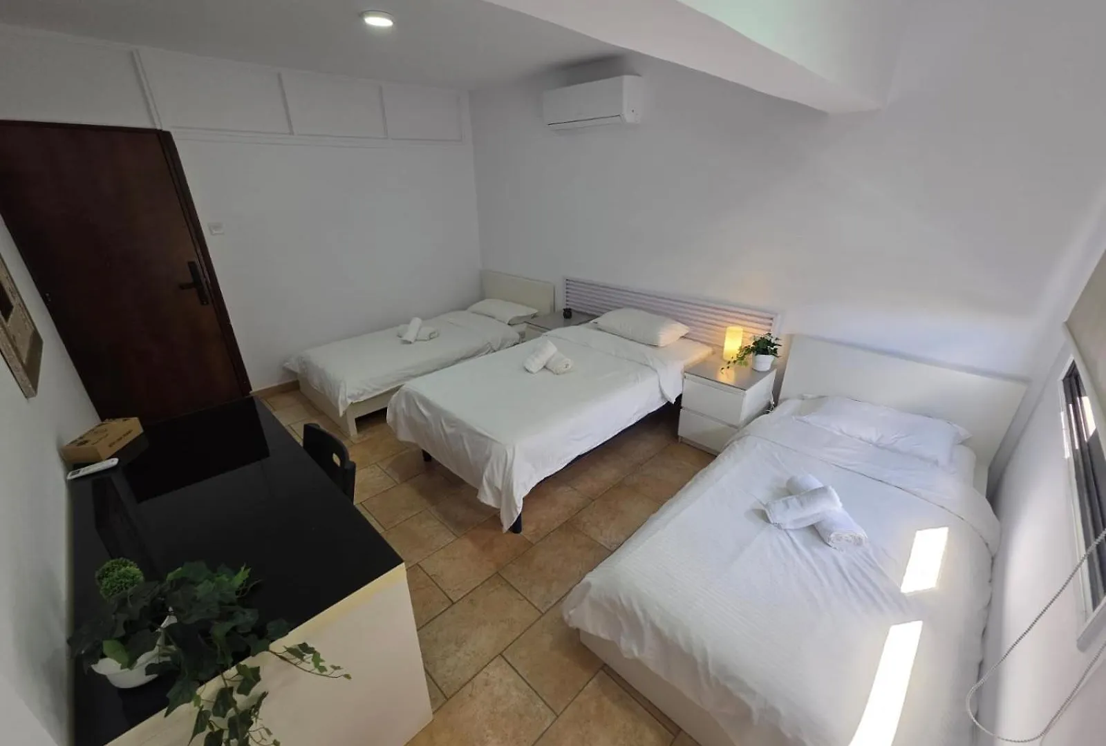 Town Centre Suites Ларнака