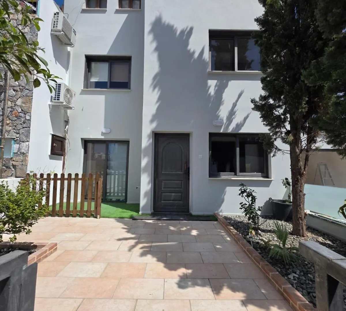 ** Guest house Town Centre Suites Larnaca Cyprus